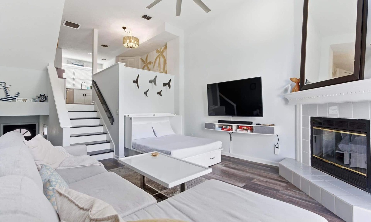 Jacksonville Beach House | 1 Block to Beach: Palm Paradise, A Coastal Oasis