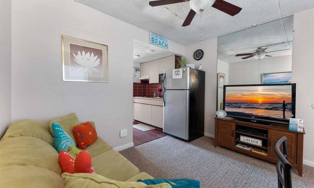Wildwood Condo | 1 BR, 1 Bath Condo w/a Gorgeous Pool & Sundeck!