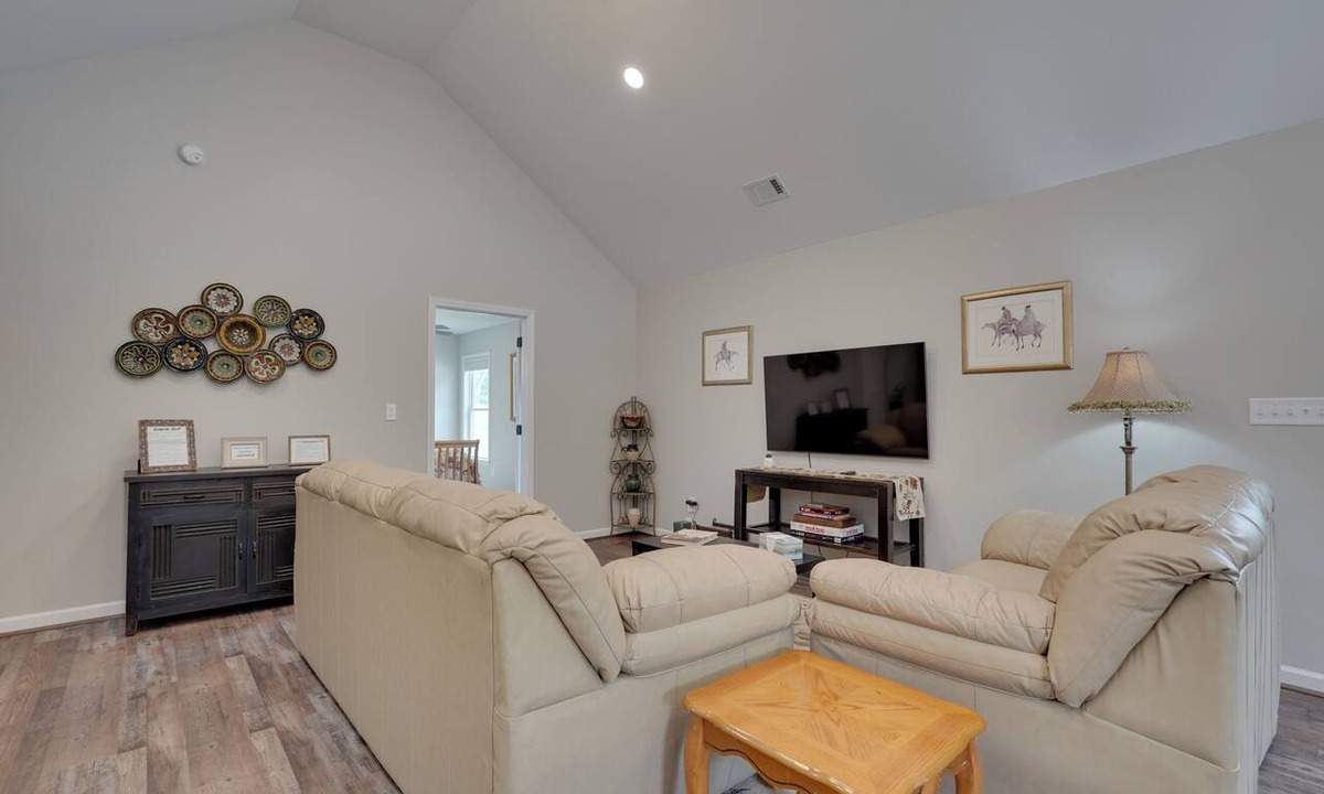 Tignall House | < 1 Mi to Broad River Campground! Rural Retreat