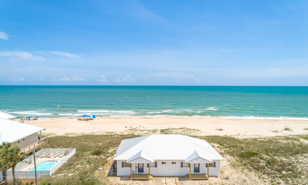 East End House | 10% off all remaining July weeks! ON THE BEACH, 2bed/1bath, ground level.