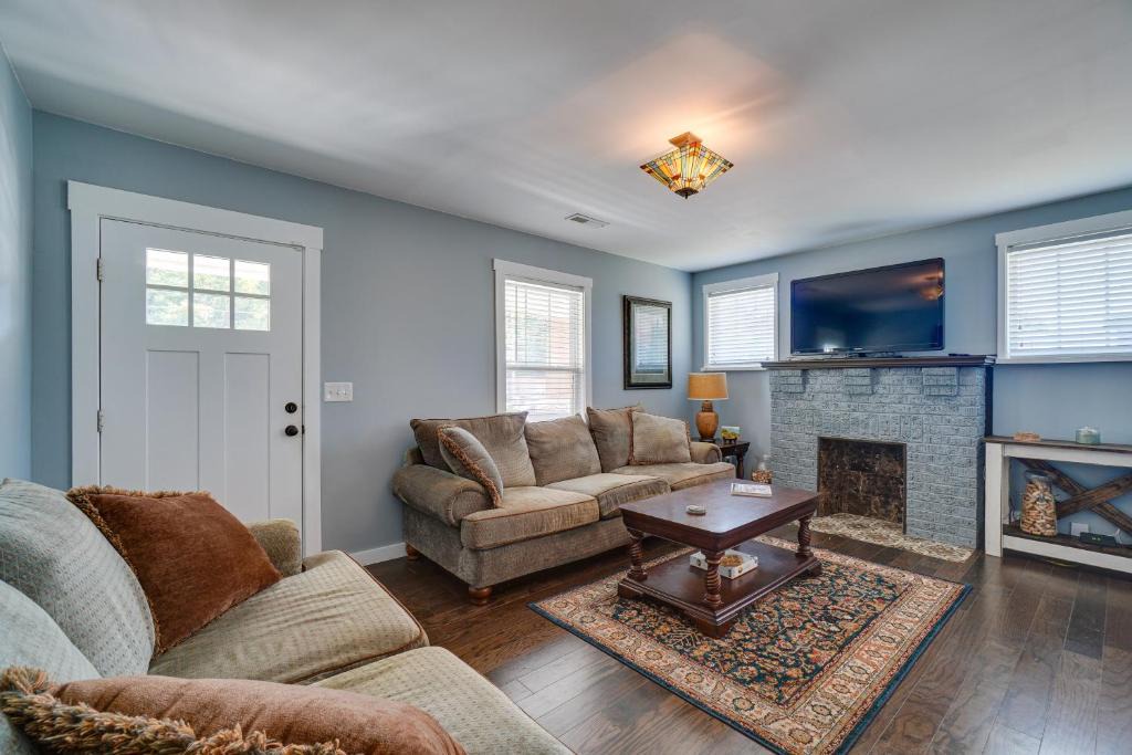 Knoxville House | '1001 Sevier Bungalow': 2 Mi to Neyland Stadium!