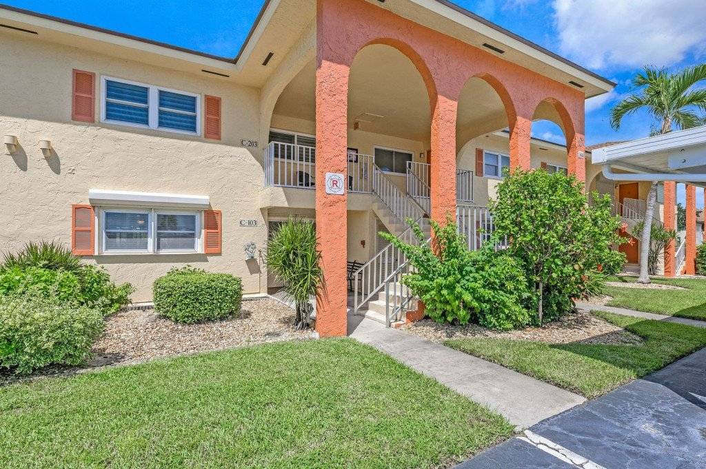 Naples Condo | 102 m² Condo ∙ 2 bedrooms ∙ 6 guests