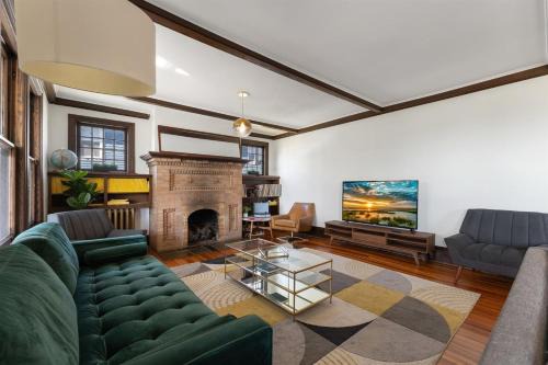 Wildwood House | 109 W Magnolia Ave