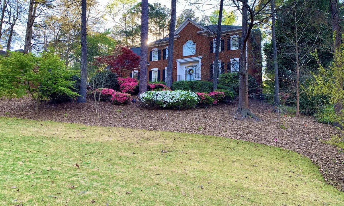 Evans House | 10th Fairway Retreat at Jones Creek Golf Club