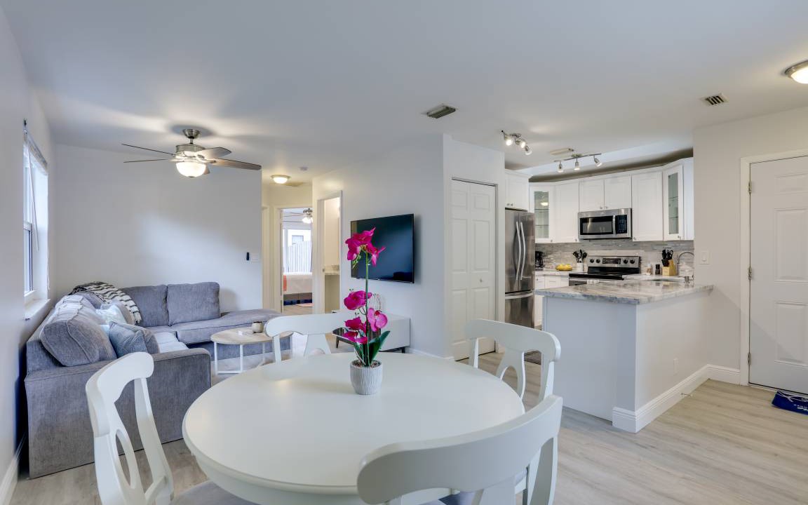 North Palm Beach Heights Apartment | 111 m² Apartment ∙ 2 bedrooms ∙ 4 guests