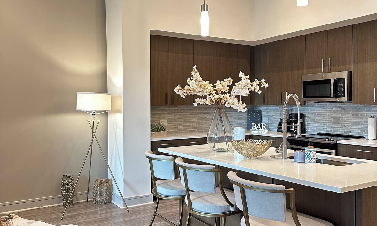 Midtown Apartment | 1100 Sq Ft Midtown Apt - 2 Miles from Benz Stadium