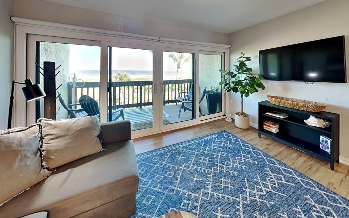 Butler Beach Condo | 121 m² Condo ∙ 2 bedrooms ∙ 6 guests