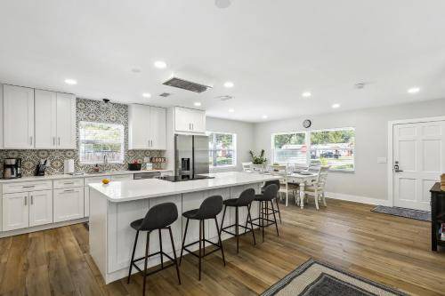 Riverside Heights House | 121 m² House ∙ 3 bedrooms ∙ 8 guests