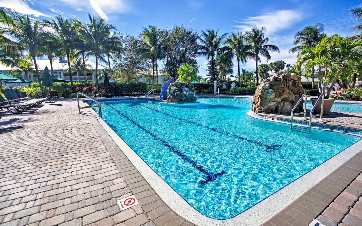 Naples Apartment | 129 m² Apartment ∙ 2 bedrooms ∙ 5 guests