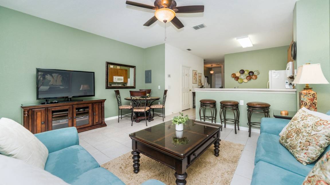 Windsor Hills House | 129 m² House ∙ 3 bedrooms ∙ 8 guests