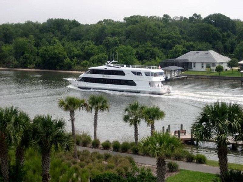Palm Coast Condo | 130 m² Condo ∙ 3 bedrooms ∙ 6 guests