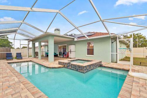 Clearwater House | 132 m² House ∙ 3 bedrooms ∙ 16 guests