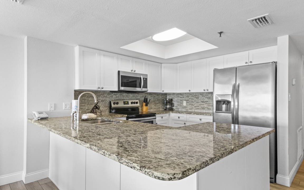 Madeira Beach Condo | 134 m² Condo ∙ 3 bedrooms ∙ 10 guests