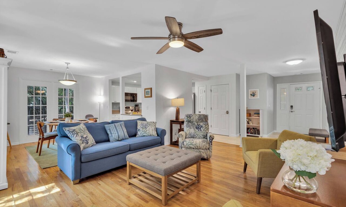 Shipyard Plantation Condo | 137 Evian @ Shipyard | Pet-Friendly Villa | Tennis + Pool | 3 Workstations