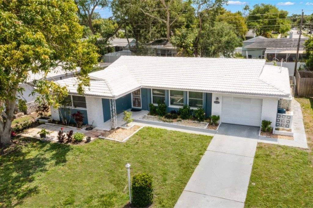 Clearwater House | 141 m² House ∙ 2 bedrooms ∙ 5 guests