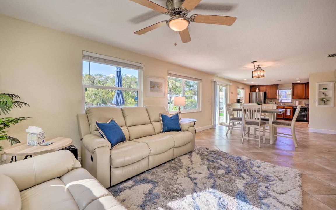 New Port Richey Cottage | 143 m² Cabin ∙ 3 bedrooms ∙ 6 guests