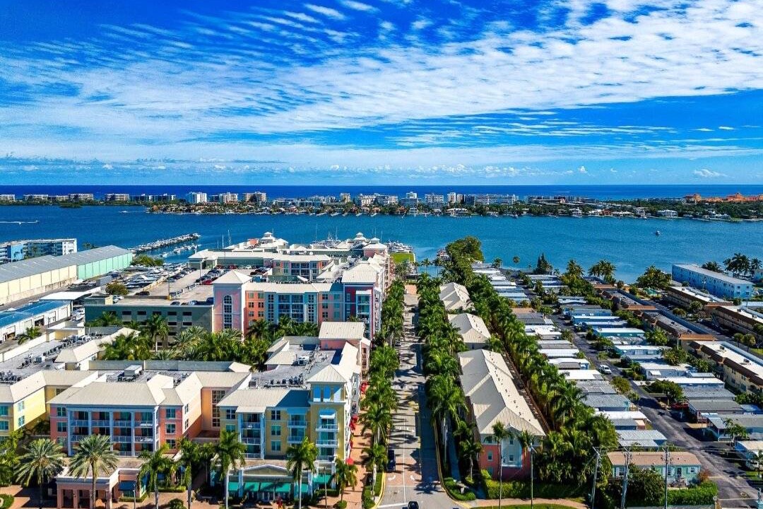 East Ocean Ave House | 149 m² House ∙ 3 bedrooms ∙ 6 guests