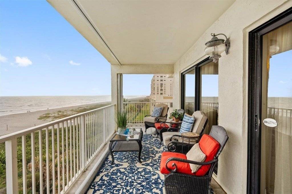 Cocoa Beach Condo | 167 m² Condo ∙ 3 bedrooms ∙ 7 guests