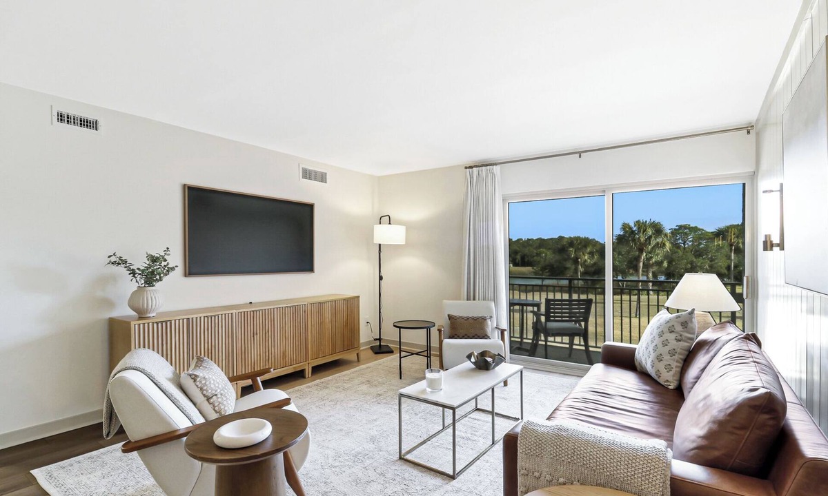 South Beach Villa | 1731 Bluff Villas: 1 Bedroom, 1 Bath, Hosts 4