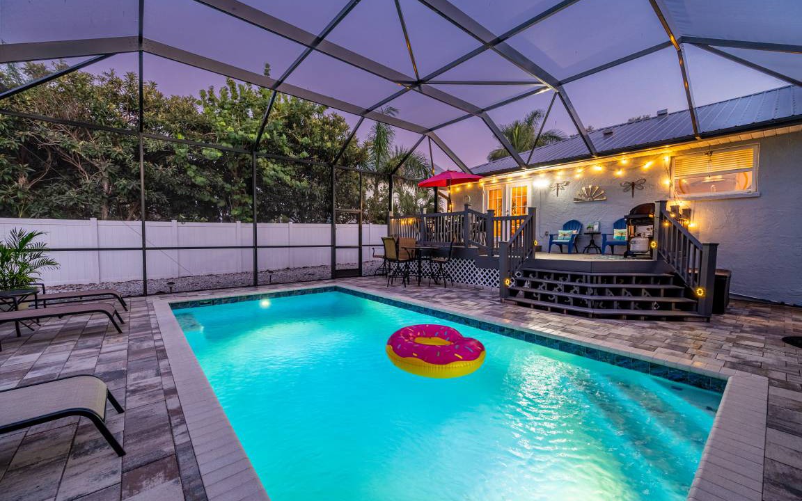 Whitney Beach House | 186 m² House ∙ 4 bedrooms ∙ 8 guests