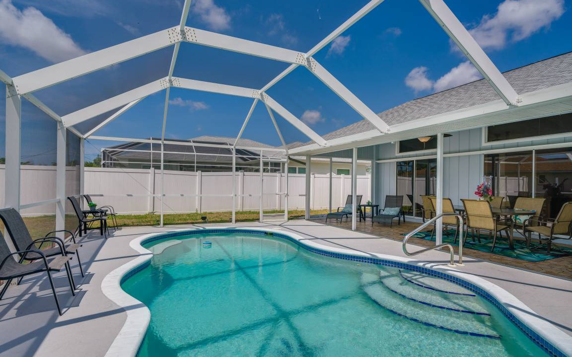 Englewood East House | 187 m² House ∙ 3 bedrooms ∙ 6 guests