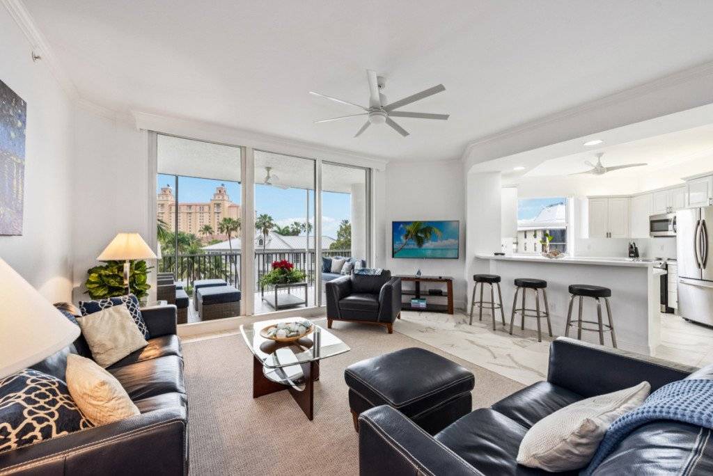 Vanderbilt Beach Condo | 189 m² Condo ∙ 3 bedrooms ∙ 6 guests