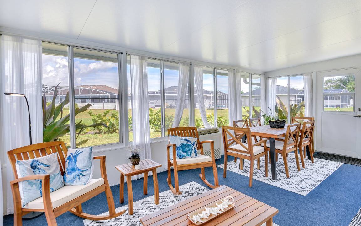 Edgewater House | 190 m² House ∙ 2 bedrooms ∙ 5 guests