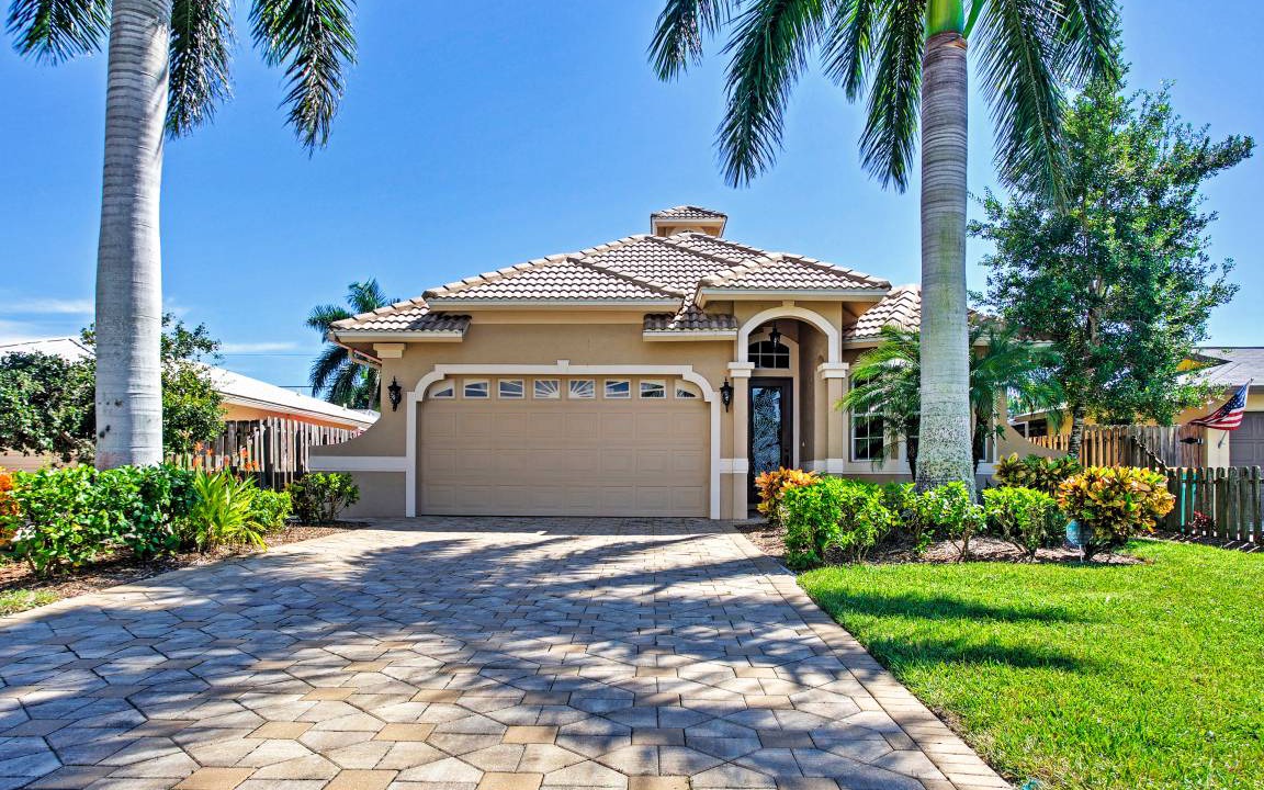 Naples Park House | 195 m² House ∙ 3 bedrooms ∙ 8 guests