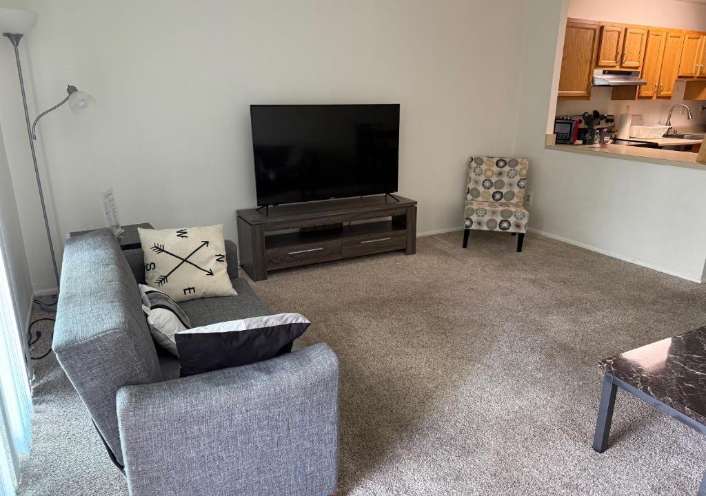 Elkins Park Apartment | 1st Floor 2BR2BA Monthly Discount