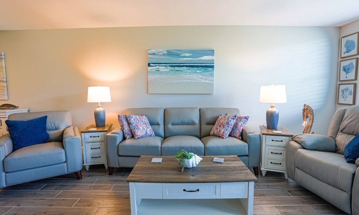 Sanibel Condo | 1st Floor Beach Access 2B-2B 5 Star Very Clean PRICES REDUCED REMAINDER OF 2026!