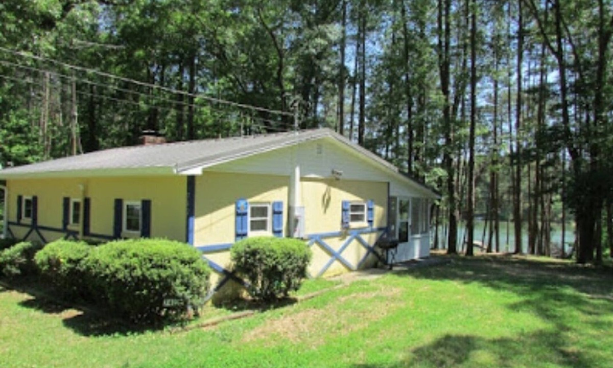 Martin House | 2-209C - Coopers Cozy Cabin ^ Lake Hartwell ^ WIFI ^ Pets Welcome