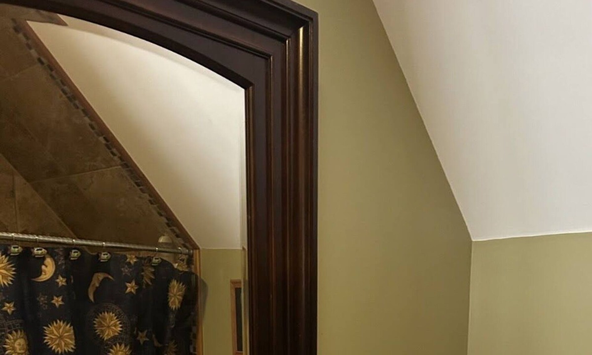 Kenilworth House | 2-bedroom house in cool Asheville walk to Biltmore Village