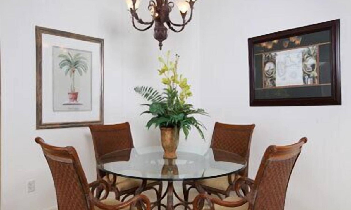 Vanderbilt Beach Condo | 2 Blocks From The Beach With Beautiful Bay And Gulf Views In The Distance -.