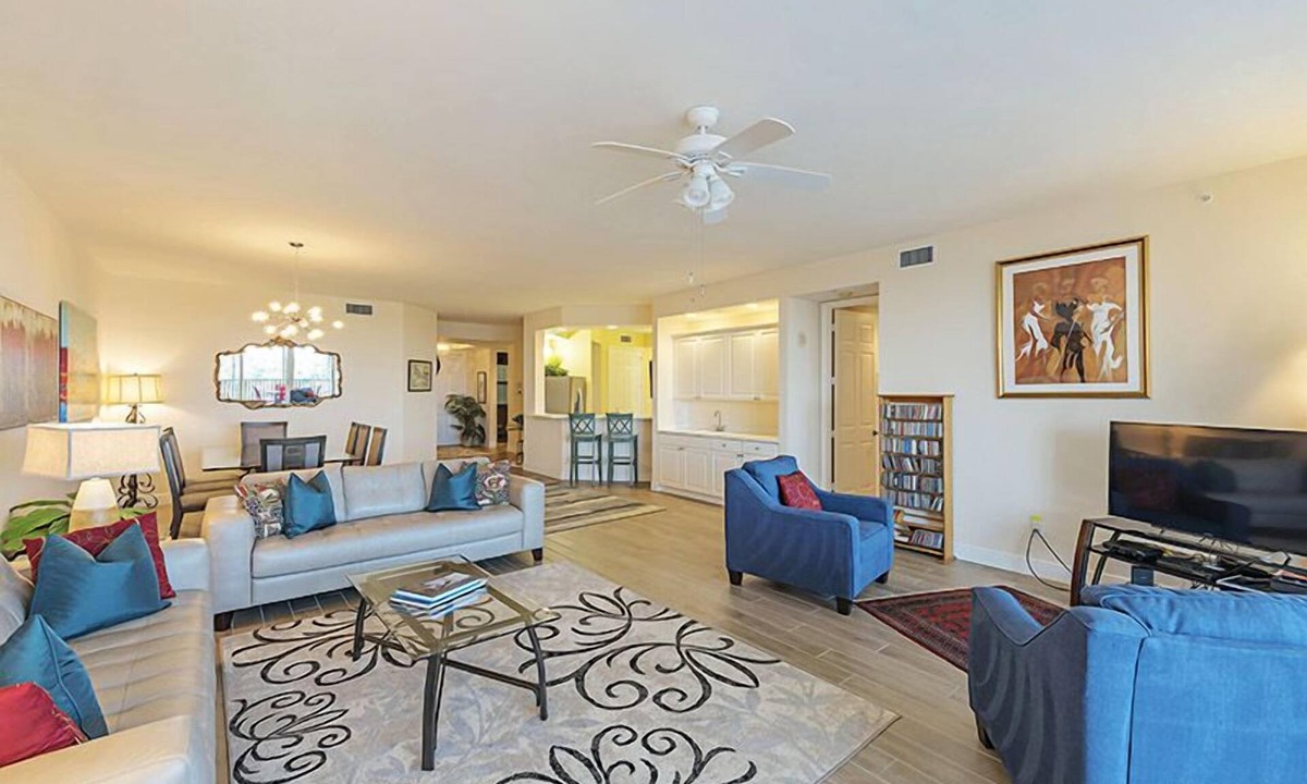 Vanderbilt Beach Condo | 2 Blocks From The Beach With Bay And Gulf Views - Reg 2-1004