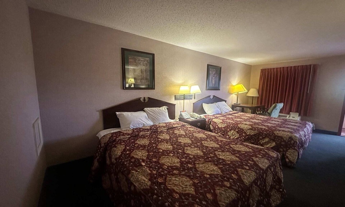 Macon Apartment | 2 Full Bed|Smoking|Macon