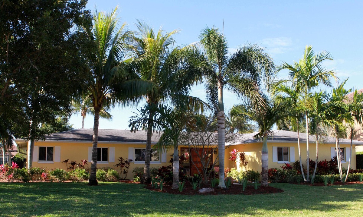 Town and River House | 2 King Bedrooms + 2 Queen Beds, Fort Myers Waterfront Home