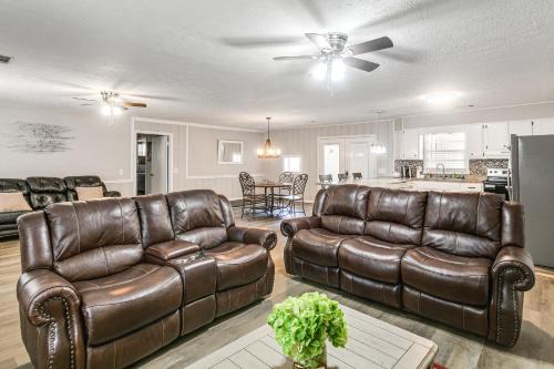 Vidalia House | 2 Mi to Dtwn Vidalia! Pet-Friendly Retreat w/Yard
