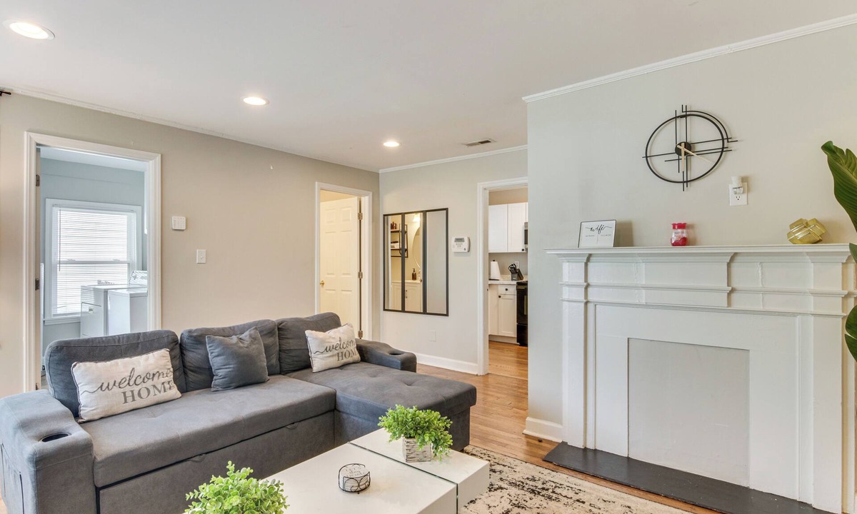 Biddleville House | < 2 Mi to Uptown Charlotte: Home w/Large Yard!