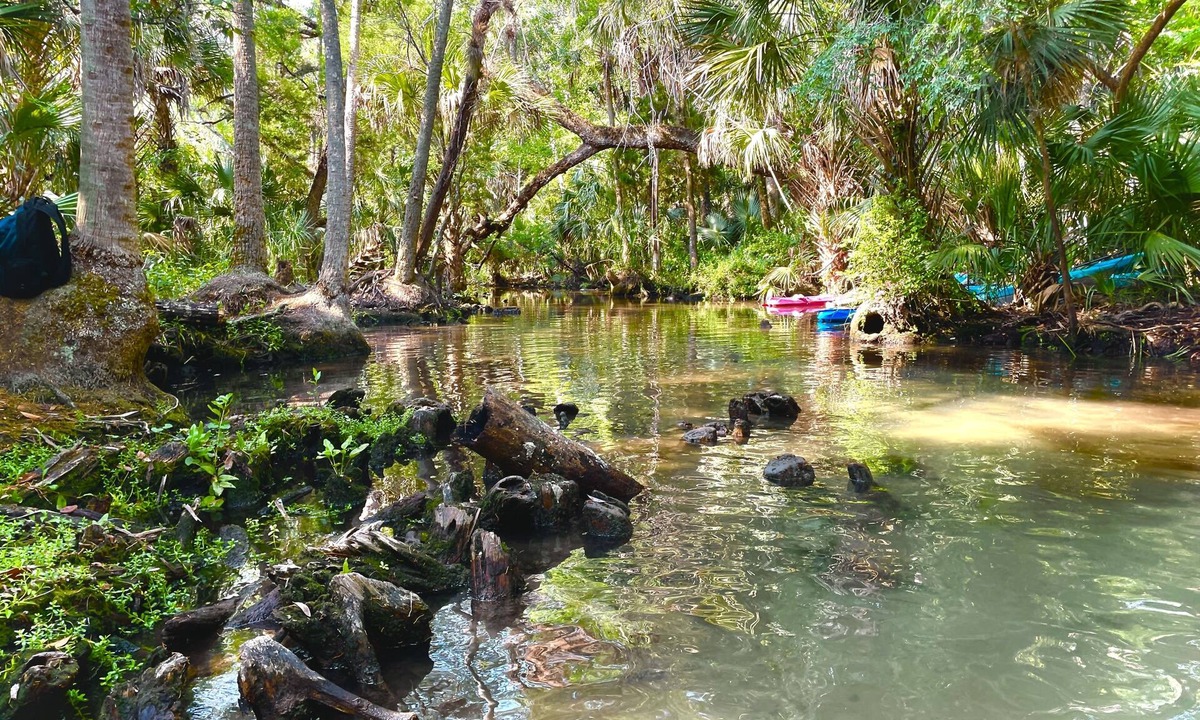 Chassahowitzka Apartment | 2 Person Inflatable Kayak@ChazzMinido
