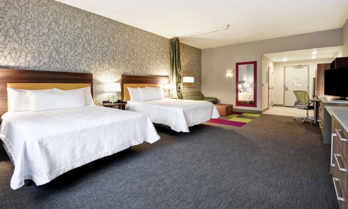 Jekyll Island Hotel | 2 Queen Studio w/Kitchenette & Pool | 0.3 mi to Jekyll Island Convention Center