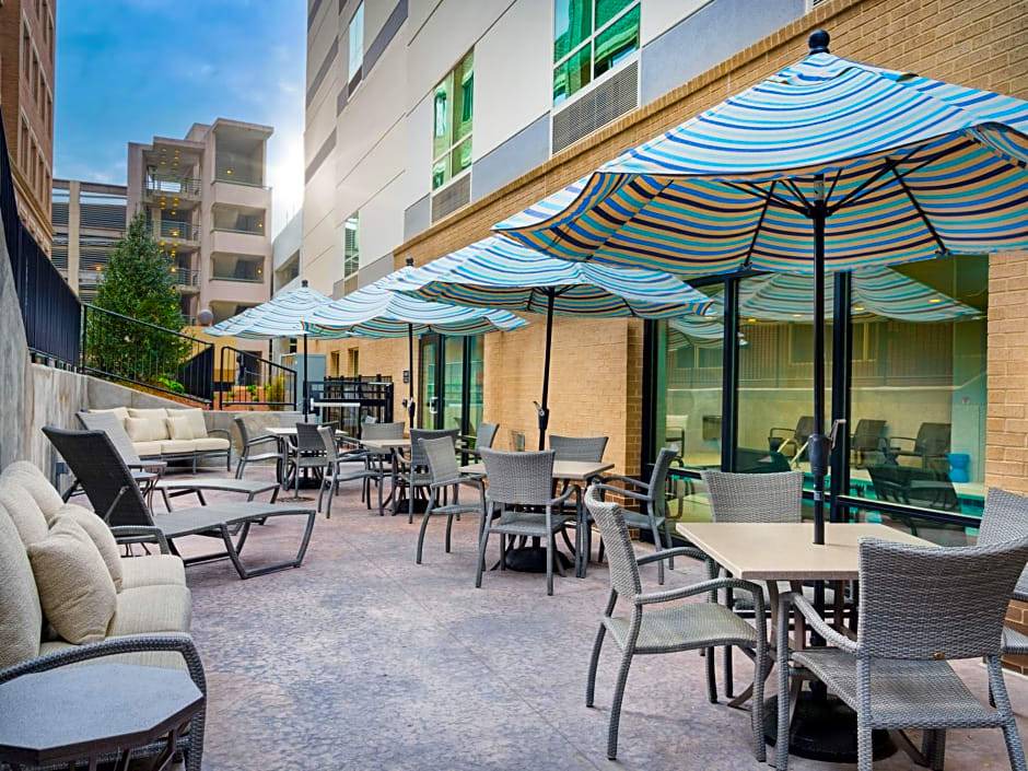 Downtown Decatur Hotel | 2-Star Hotel ∙ Hampton Inn & Suites Atlanta Decatur/Emory