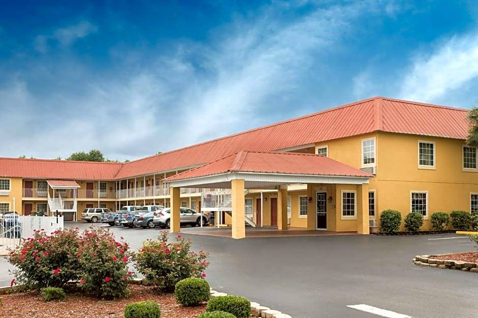 Barnwell Hotel | 2-Star Hotel ∙ Days Inn by Wyndham Barnwell