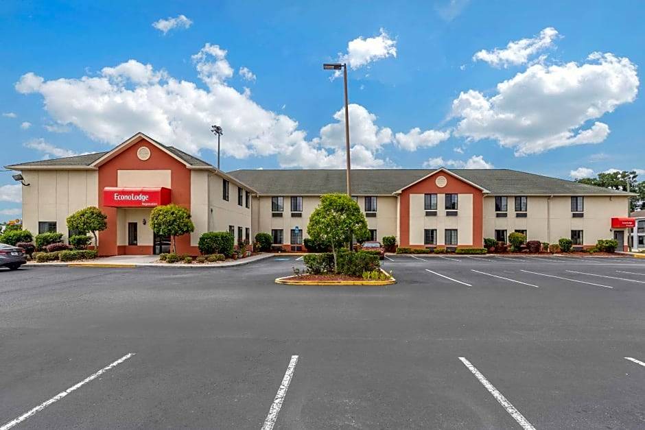Brunswick Hotel | 2-Star Hotel ∙ Econo Lodge Brunswick