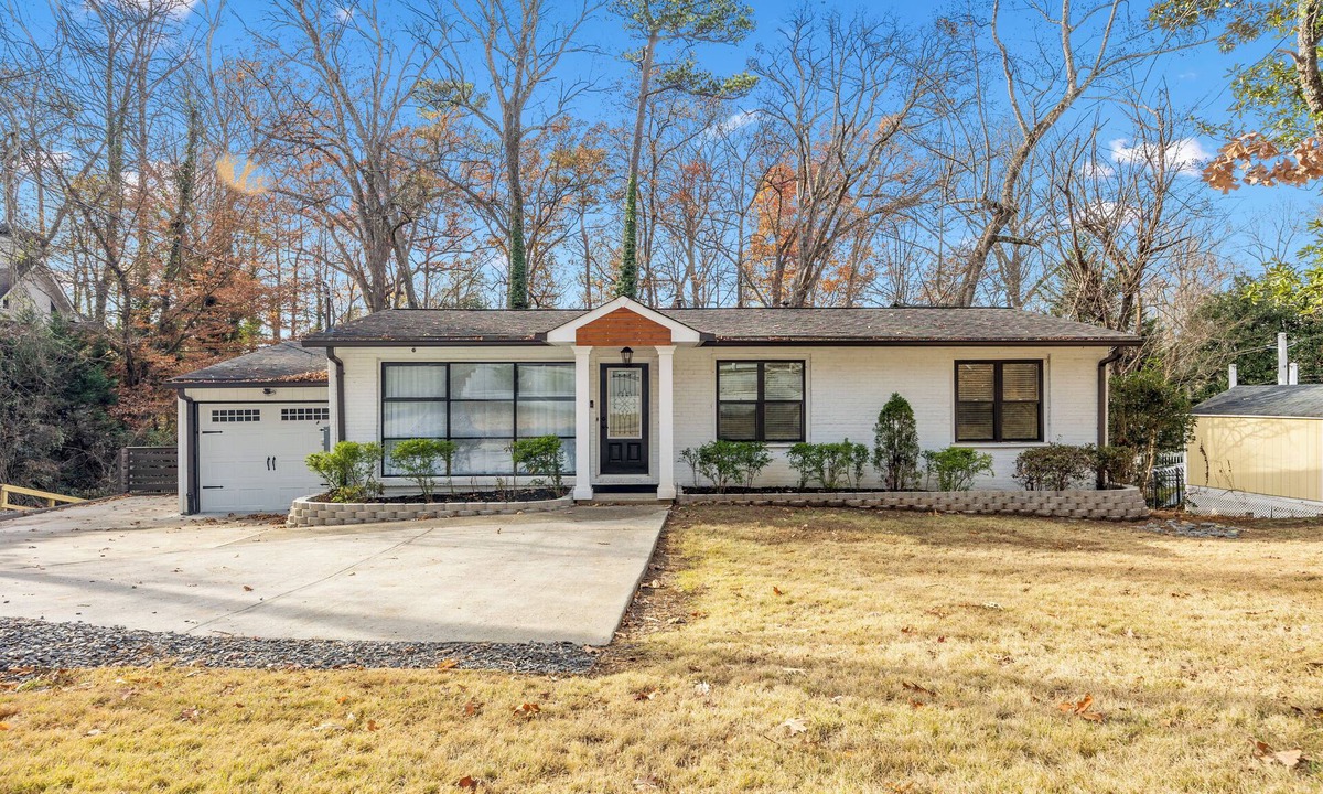 Buckhead House | 20 Min to FIFA World Cup Stadium - King Bed - 85" TV