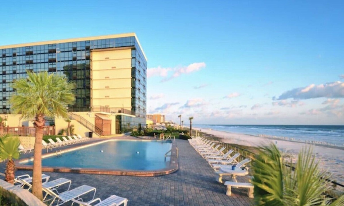 Schulte Park Apartment | 20% OFF! - Beautiful Ocean View Getaway Studio in Daytona!