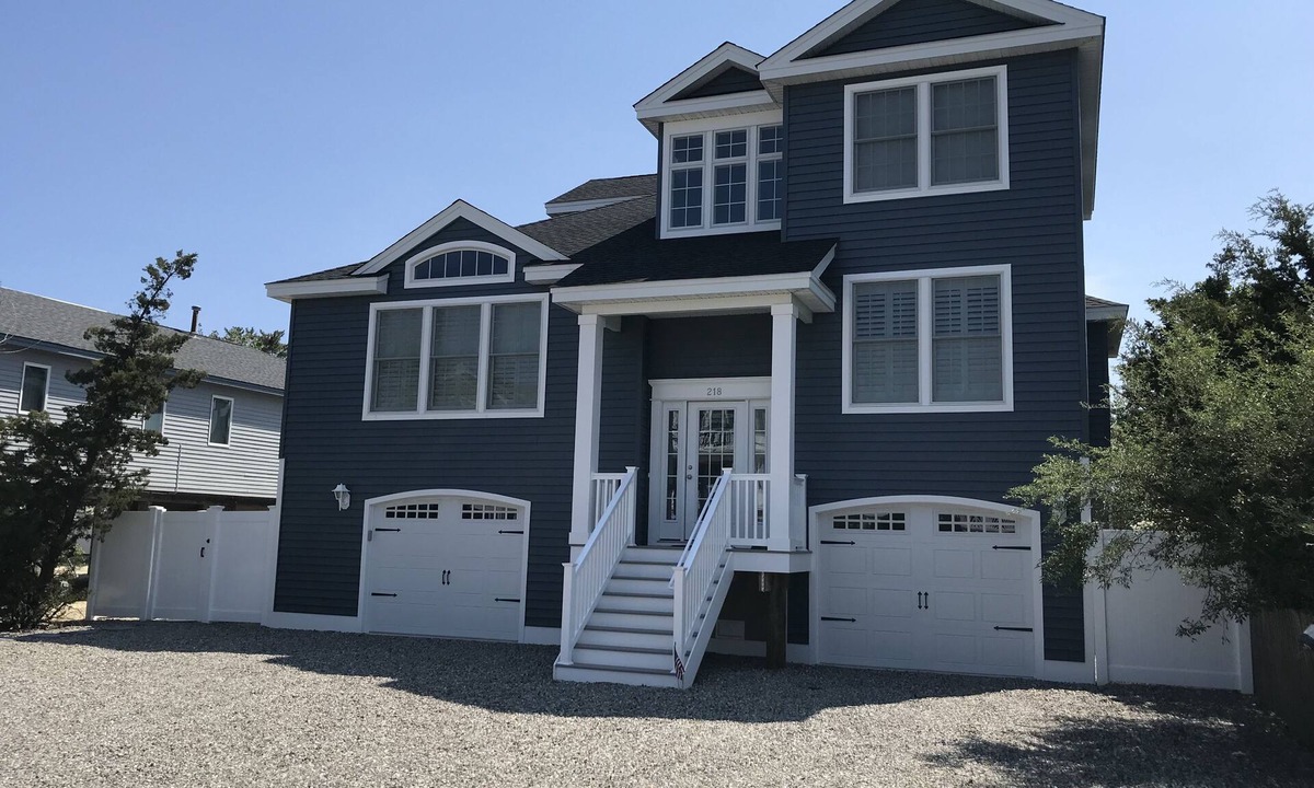 Ship Bottom House | 2018 Built 4BR in SHIP BOTTOM LBI: Close to Beach & Fun Activities for Families