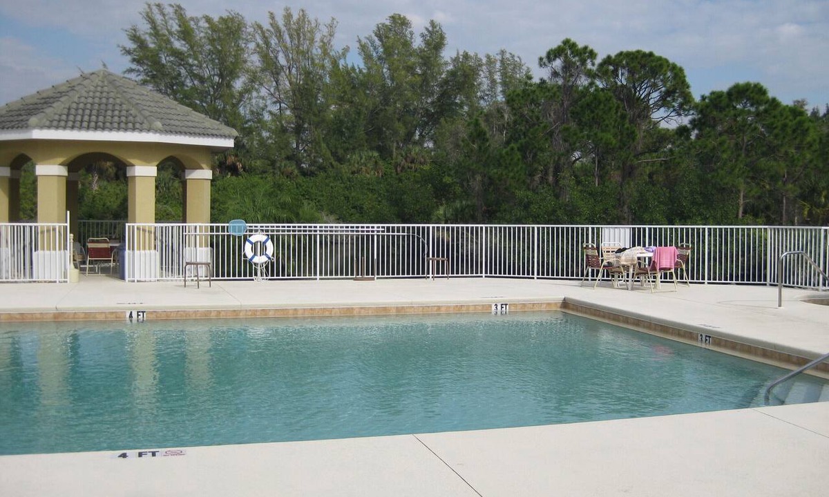 Fort Myers Condo | 2025-2026 Island Cove -Waterfront Luxury Condo 3 BR - Pick 30 days in paradise.