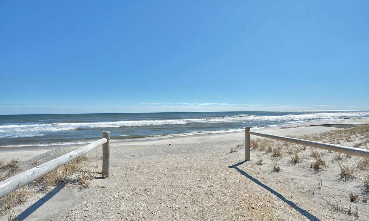 Harvey Cedars House | 2027 Ocean View Completely upgraded-New everything 2027 Rates