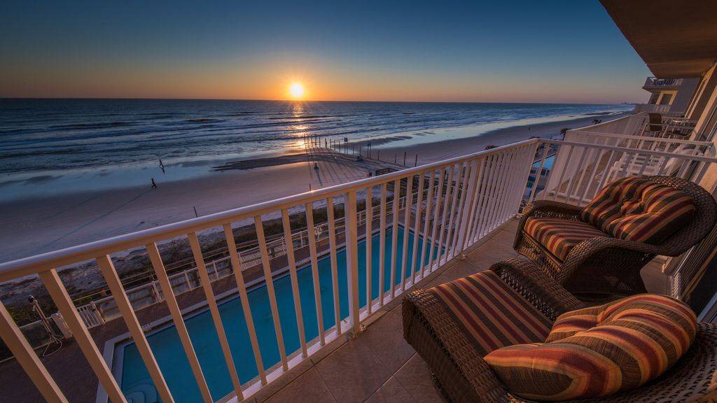 Daytona Beach Shores Condo | 204 m² Condo ∙ 3 bedrooms ∙ 8 guests