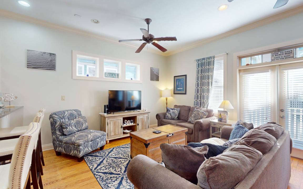 Crescent Beach House | 220 m² House ∙ 4 bedrooms ∙ 12 guests